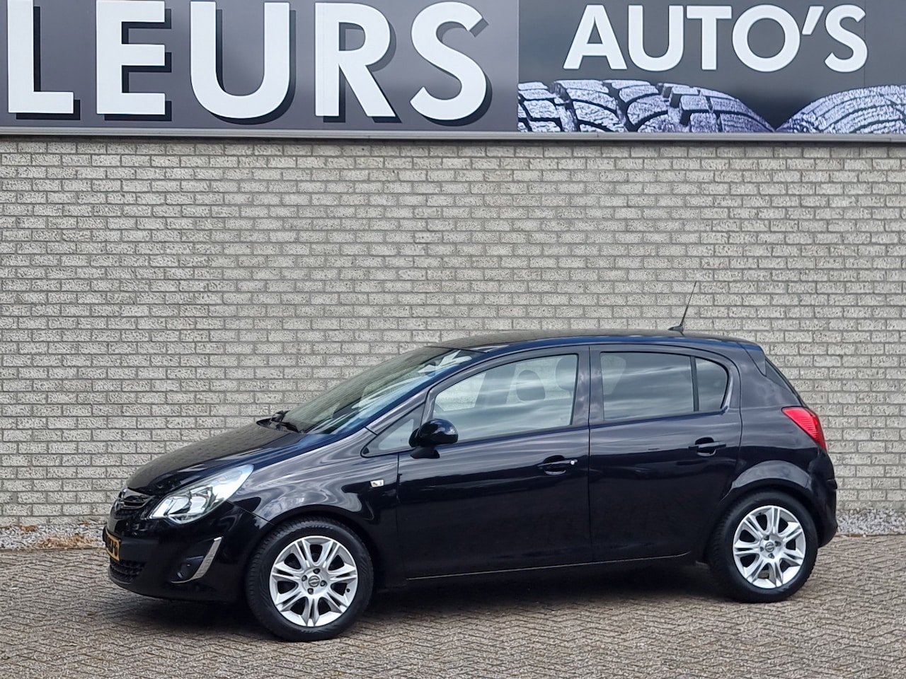 Opel Corsa - 1.4-16V Navi/Airco/Ccr/Pdc - AutoWereld.nl