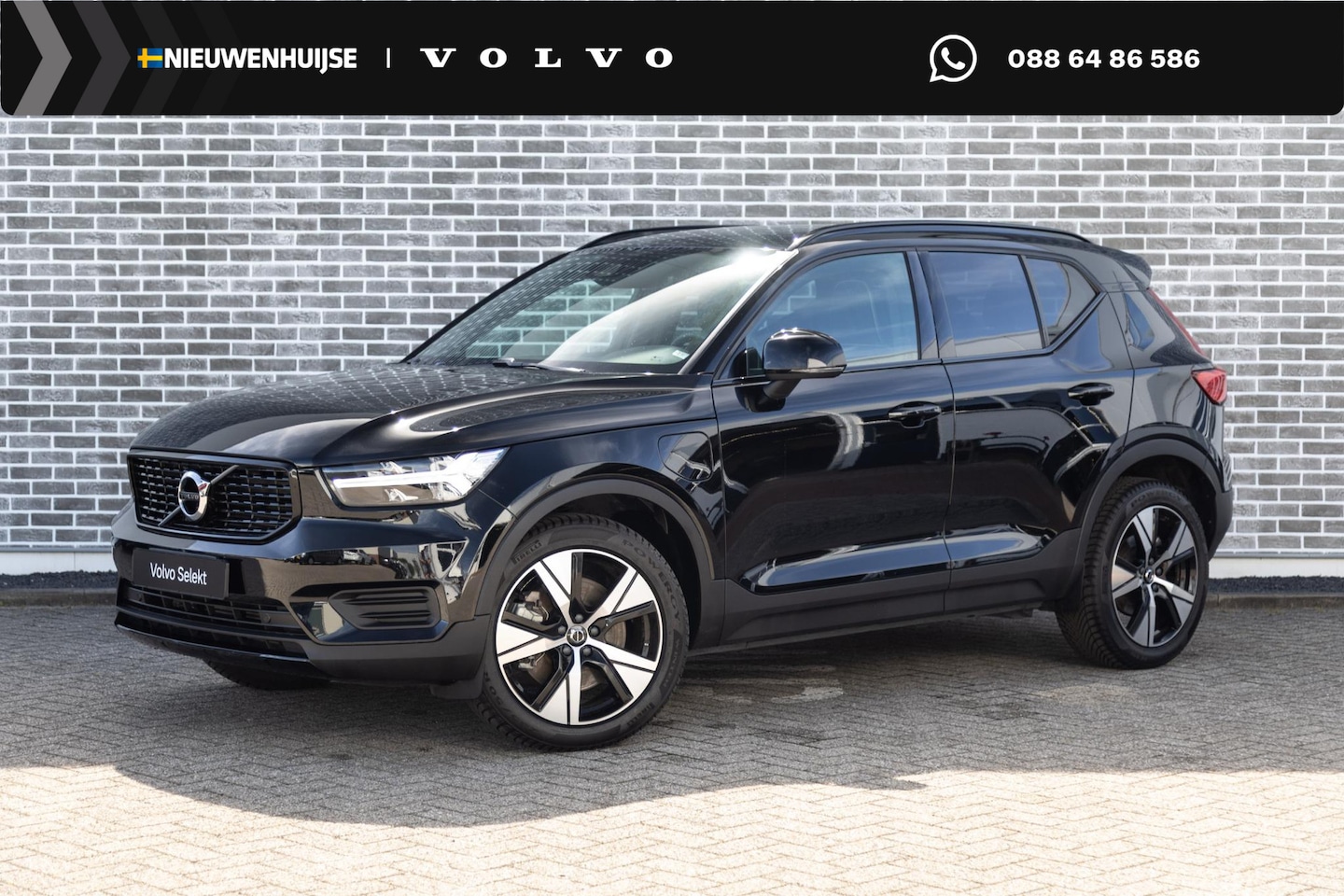 Volvo XC40 - 1.5 T4 Recharge R-Design | Plug-in Hybrid (PHEV) | Navigatie | Parkeersensoren | Elektrisc - AutoWereld.nl