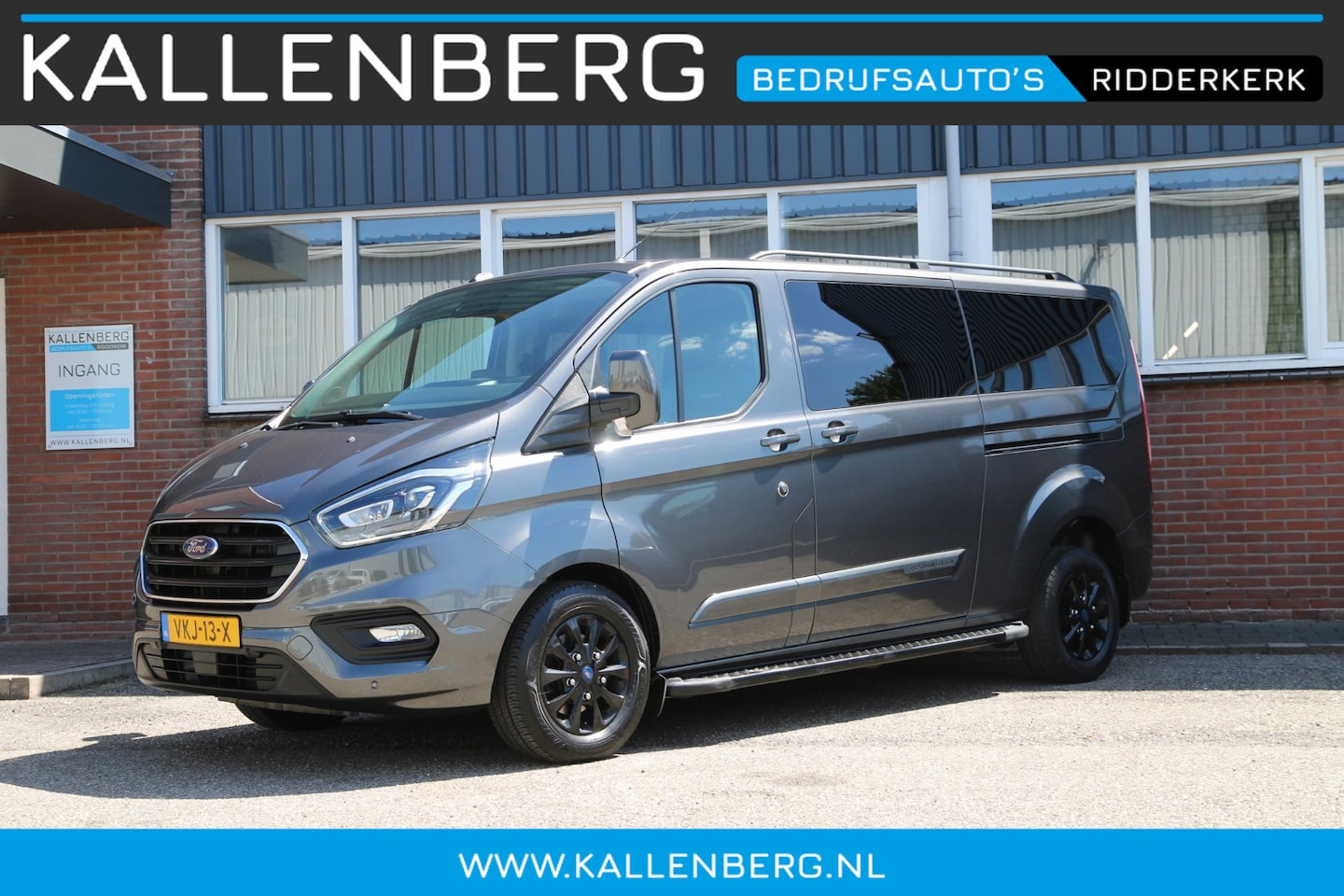 Ford Transit Custom - 320 2.0 TDCI 130PK AUT L2H1 Platinum Edition DC / 5 pers / Trekhaak - AutoWereld.nl