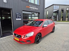 Volvo V60 - 1.6 T3 R-Design|Trekhaak|Navi|Airco|Cruise|