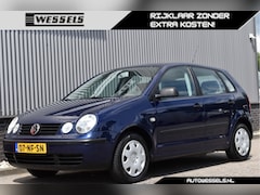 Volkswagen Polo - 1.4-16V NAP, 2e eigenaar, NL-auto, Trekhaak, Cruise, Elek. ramen