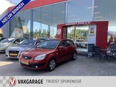 Kia Rio - 1.4 X-tra, 5 Deurs, 5 Zits, Airco, Elektrischpakket, Stuurbekrachting, Centraledeurvergren