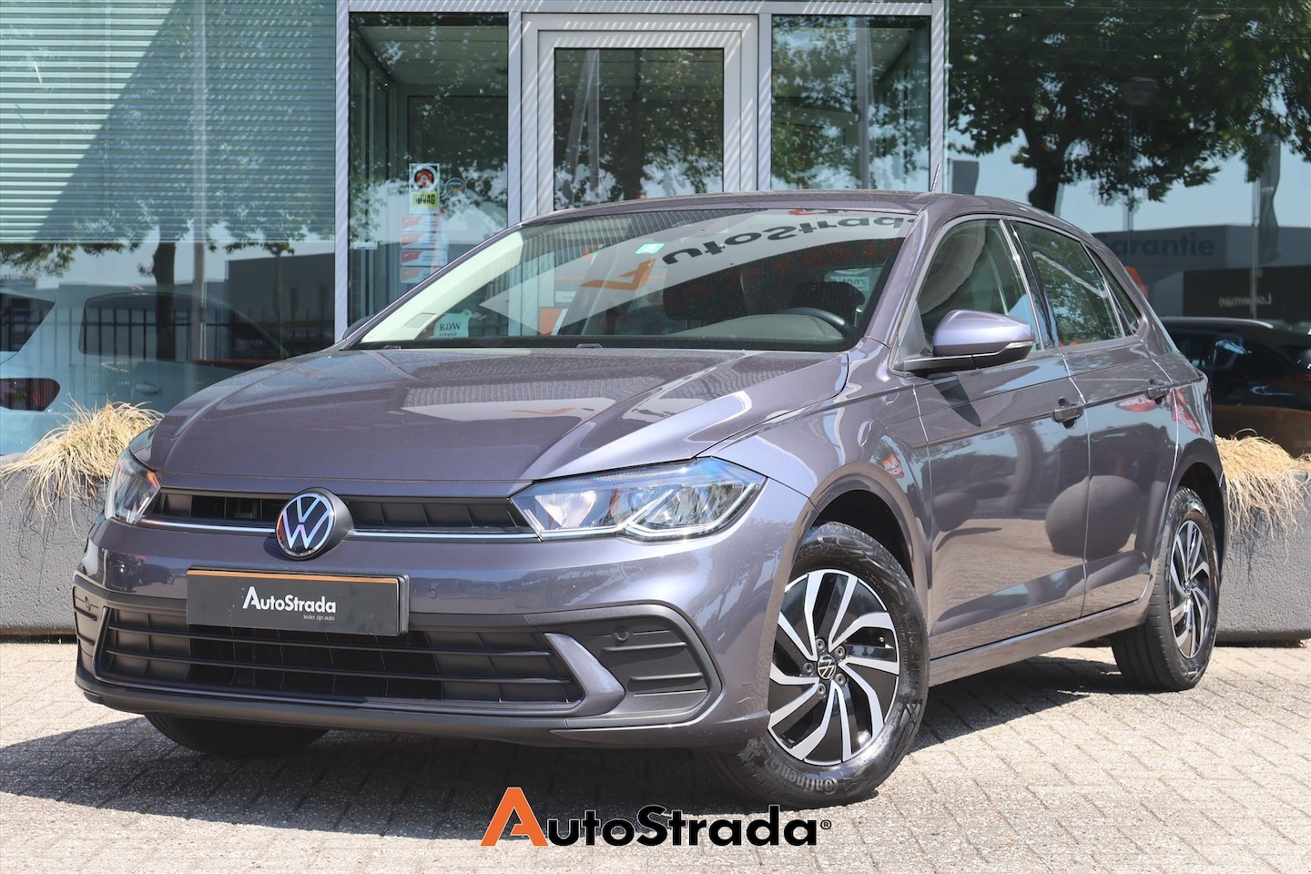 Volkswagen Polo - 1.0 TSI Life Business 95pk I Stoelverwarming I Carplay I Navi I Virtual I DAB - AutoWereld.nl