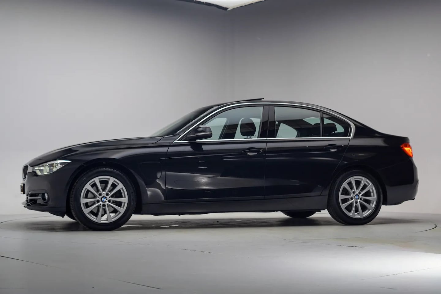 BMW 3-serie - 330e Executive Sport [ schuifdak full led navi sportstoelen ] - AutoWereld.nl