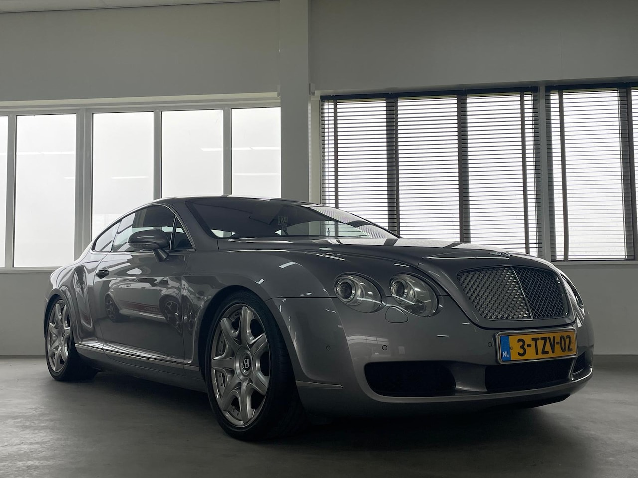 Bentley Continental GT - 6.0 W12 | Prachtig lederen bekleding | Cruise control - AutoWereld.nl