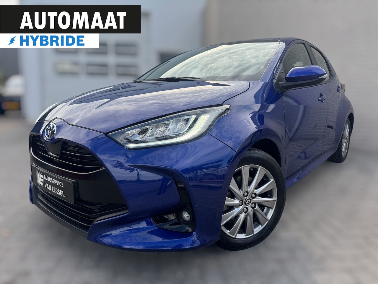 Toyota Yaris - 1.5 Hybrid Active LED / CAMERA / CARPLAY / LMV / STOELVERWARMING / STUURVERWARMING - AutoWereld.nl