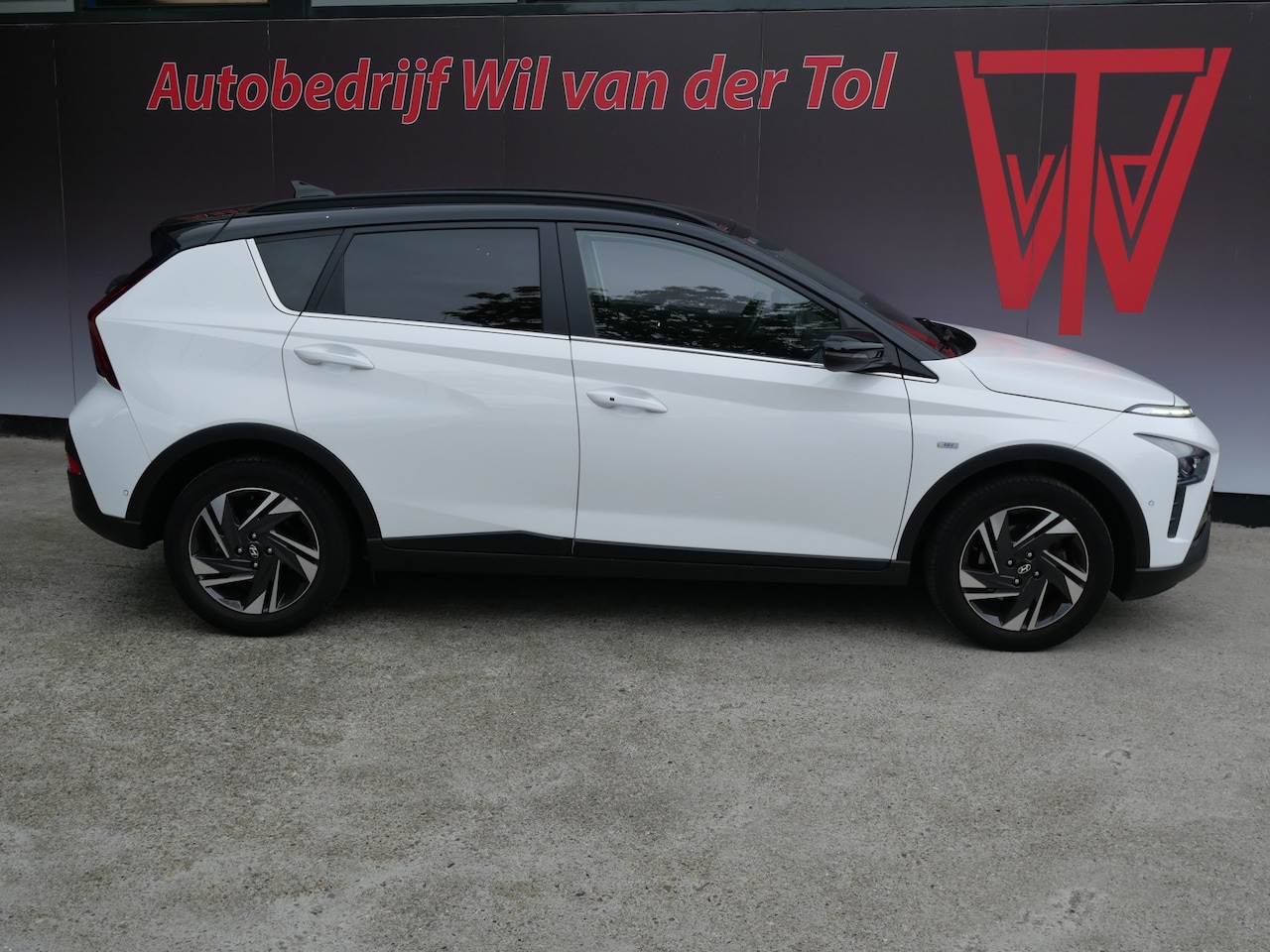 Hyundai Bayon - 1.0 T-GDI 48V PREMIUM | CLIMA | BOSE | FULL-LED | BREEDBEELD CARPLAY | CAMERA!! - AutoWereld.nl