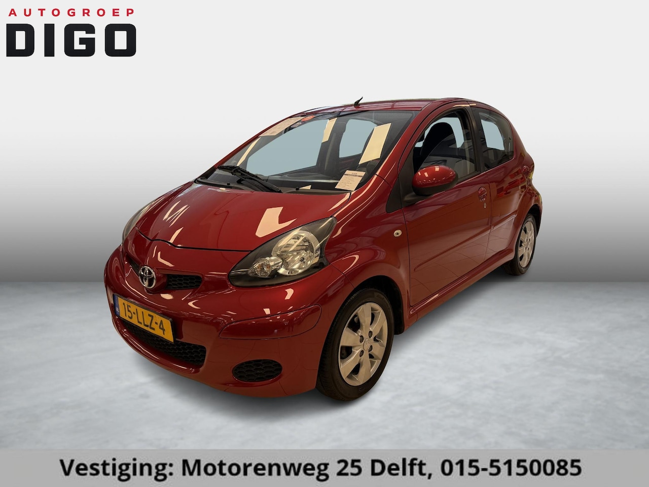 Toyota Aygo - 1.0-12V ASPERATION RED MET LEDER + SPORTPACK AIRCO SLECHTS 125.000 KM - AutoWereld.nl