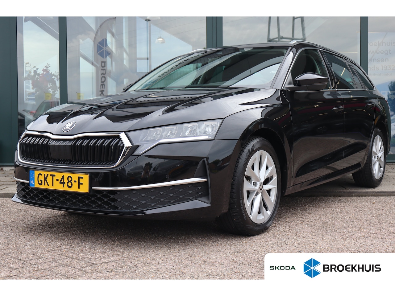 Skoda Octavia Combi - 1.5 TSI Business Edition 115PK | Achteruitrijcamera | Cruise control | Draadloze telefoonl - AutoWereld.nl