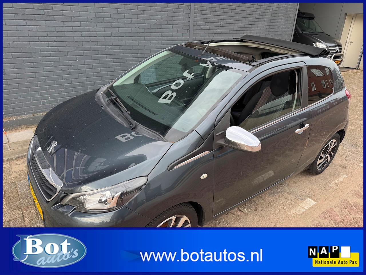 Peugeot 108 - 1.2 VTi Allure CABRIO/ MEENEEMPRIJS voor HANDEL / MOTOR NIET IN ORDE - AutoWereld.nl