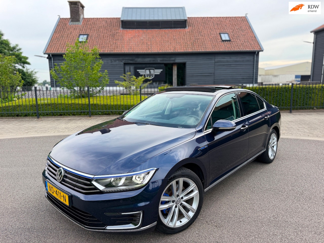 Volkswagen Passat - 1.4 TSI GTE Highline PANORMADAK VIRTUAL-COCKPIT LEER NAVI LED/XENON CAMERA 18'" - AutoWereld.nl