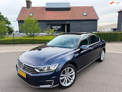 Volkswagen Passat - 1.4 TSI GTE Highline PANORMADAK VIRTUAL-COCKPIT LEER NAVI LED/XENON CAMERA 18'"