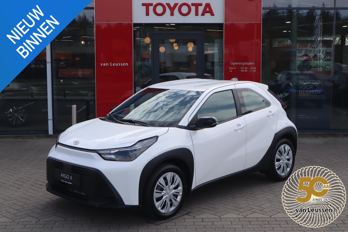 Toyota Aygo X - HYBRID 115 PLAY NIEUW! CLIMA AD-CRUISE CAMERA APPLE/ANDROID EL-RAMEN/SPIEGELS - AutoWereld.nl