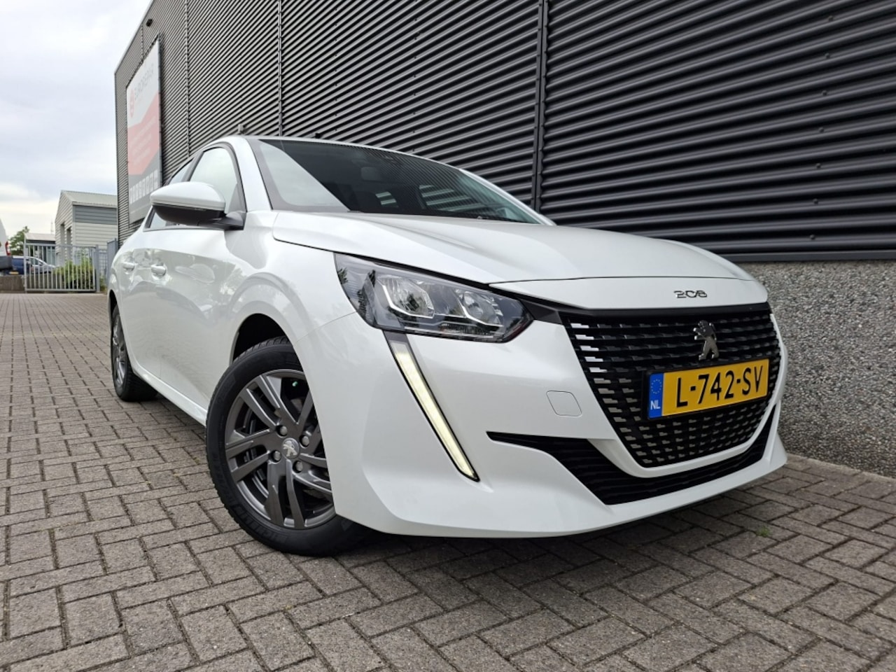 Peugeot 208 - Active Pack 1.2