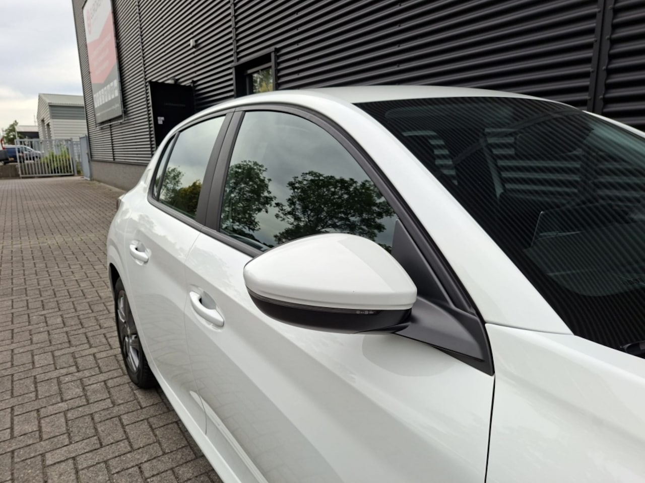 Peugeot 208 - Active Pack 1.2