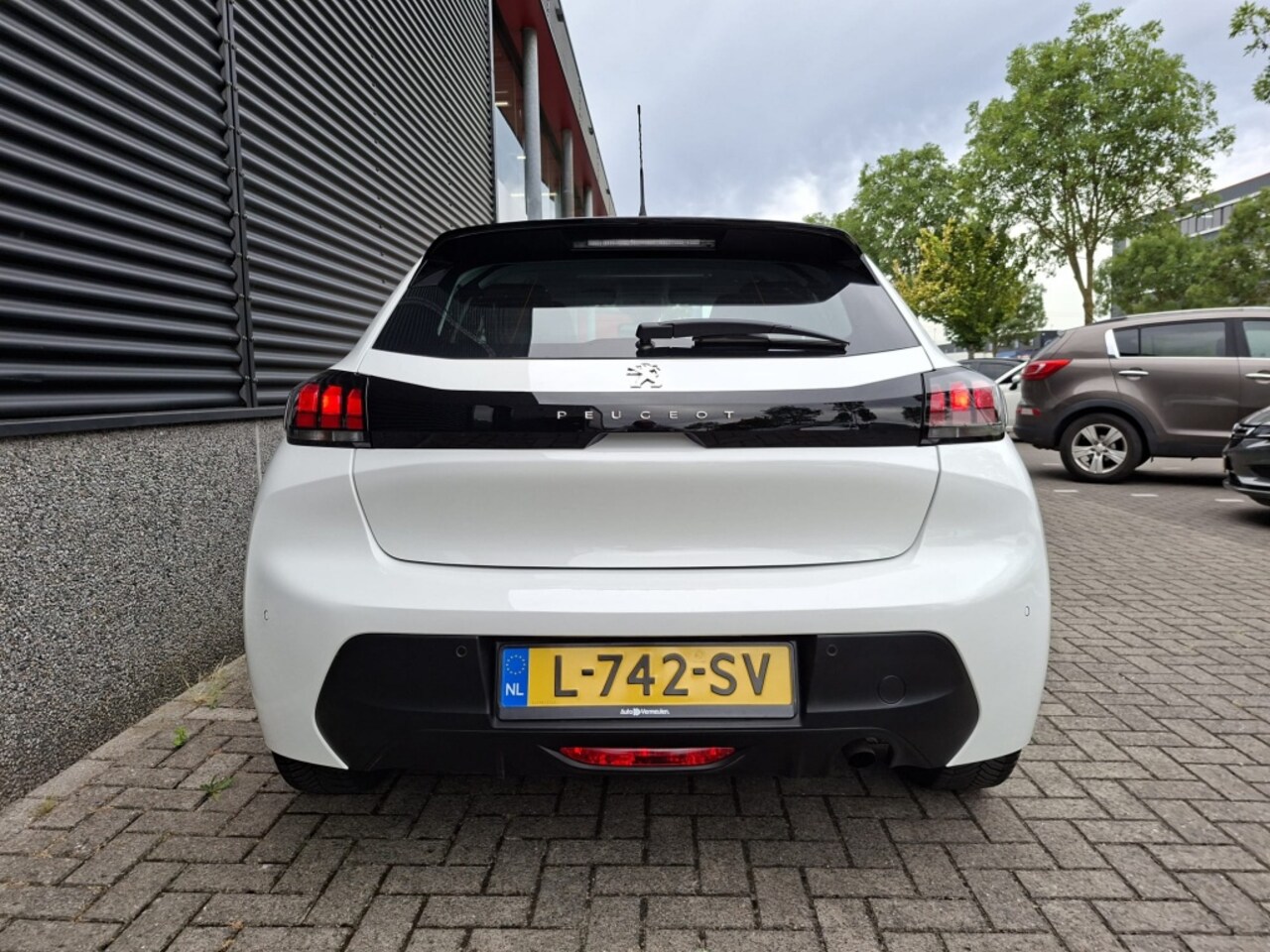 Peugeot 208 - Active Pack 1.2
