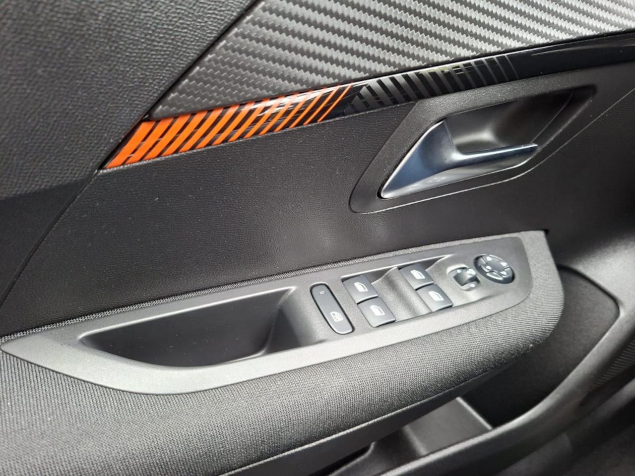 Peugeot 208 - Active Pack 1.2