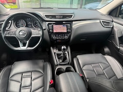 Nissan Qashqai - 1.3 DIG-T Premium Edition - Leder - Navi - Trekhaak - Climate - Parkeerhulp