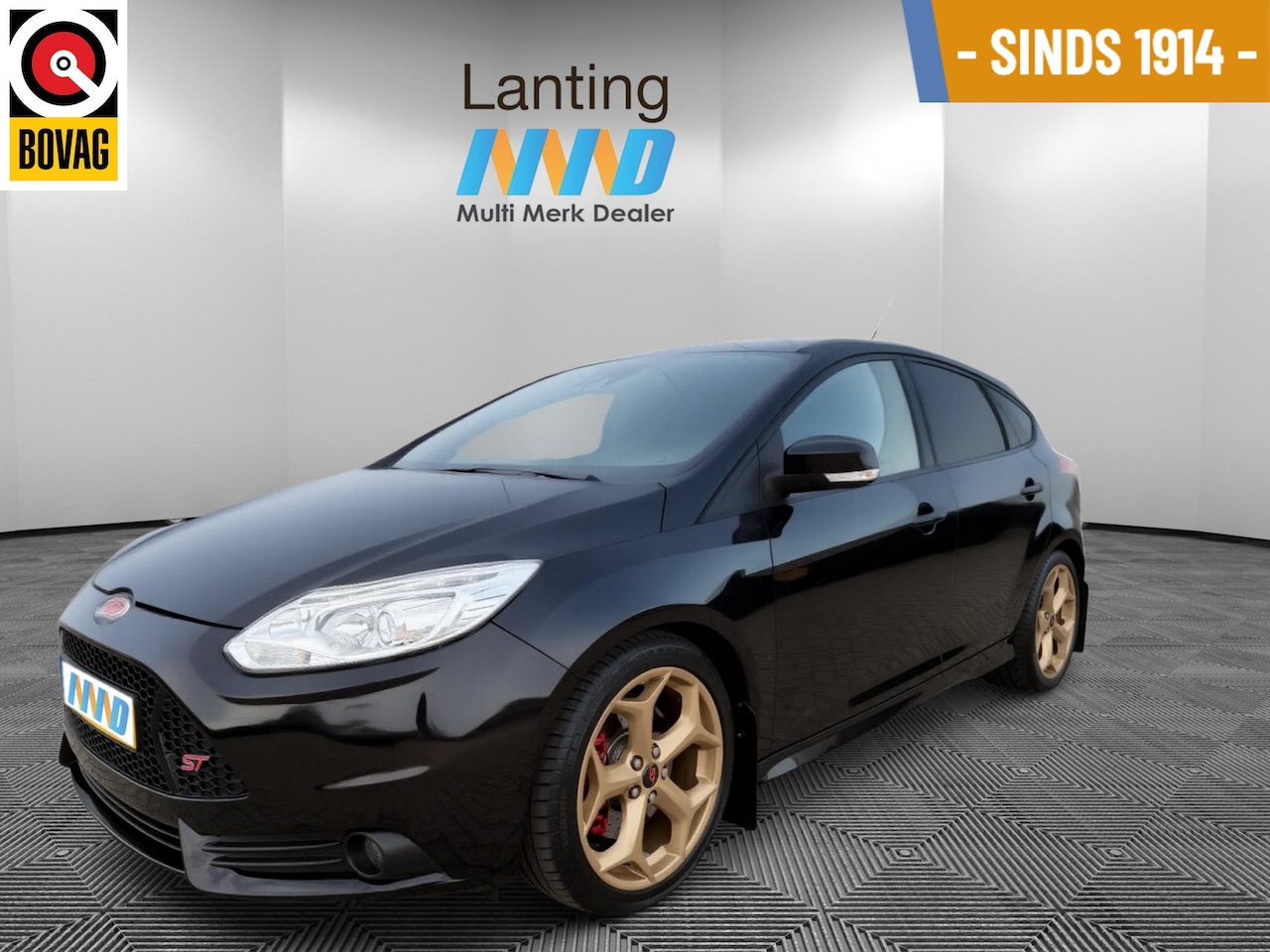 Ford Focus - 2.0 EcoBoost ST-3 origineel met Recaro stoelen - AutoWereld.nl