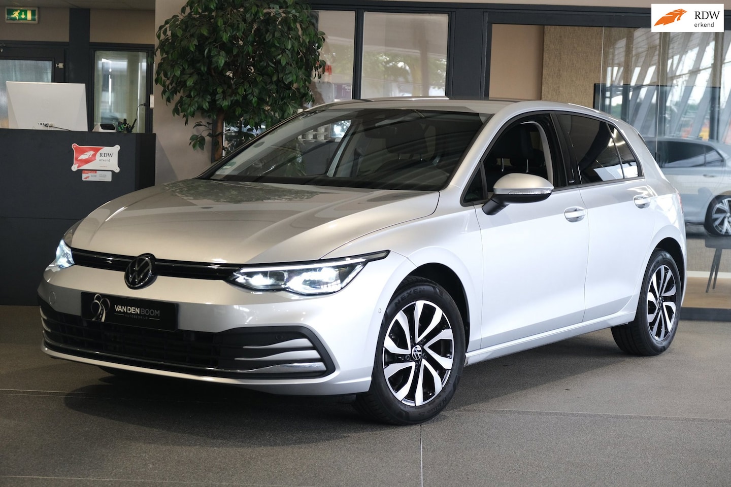 Volkswagen Golf - 8 1.5 eTSI 130PK DSG Active Led Navi Cam ACC Virtual - AutoWereld.nl