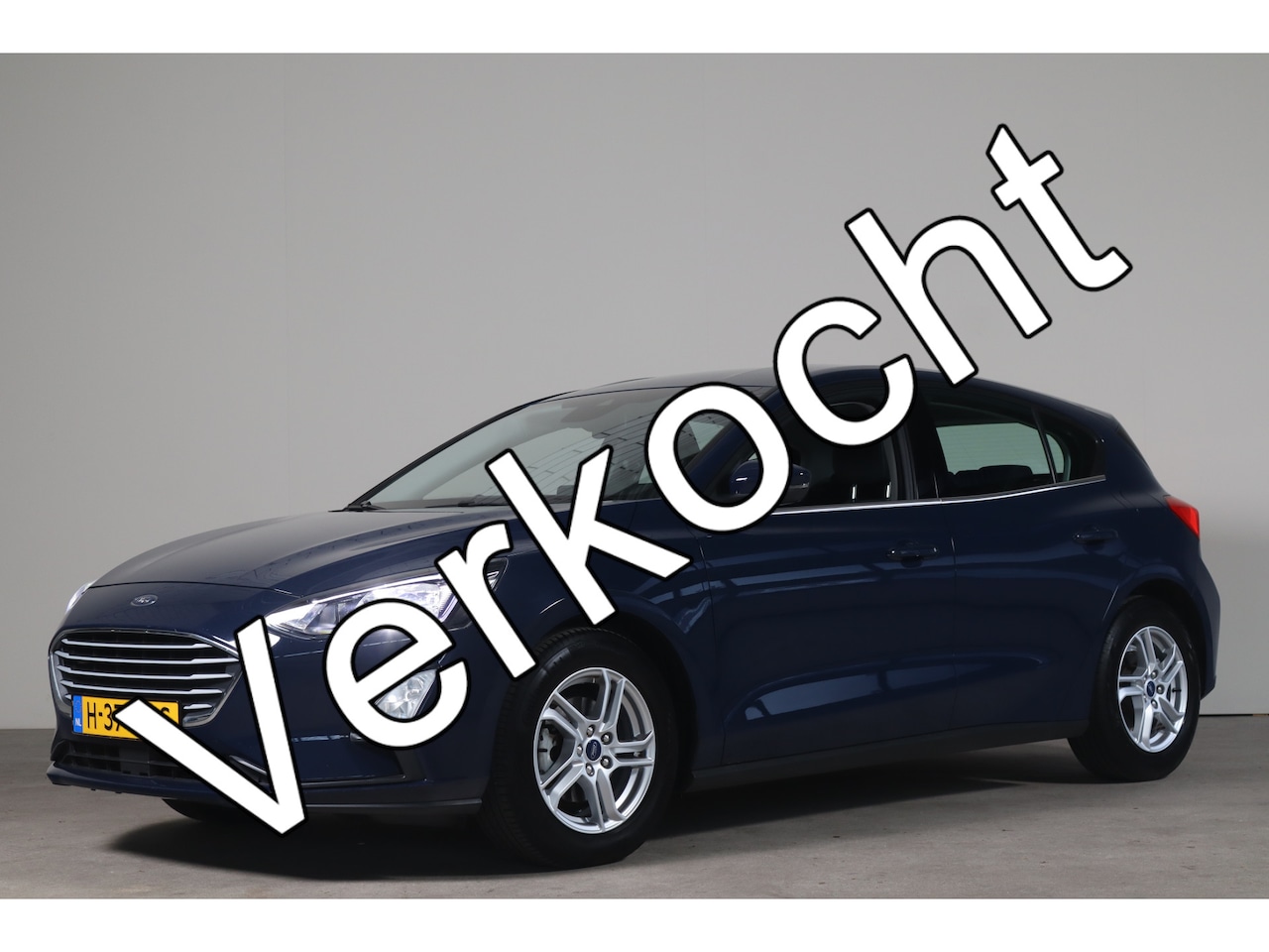 Ford Focus - 1.0 EcoBoost Trend Edition NL-Auto!! Apple Car-Play I Led verlichting - AutoWereld.nl
