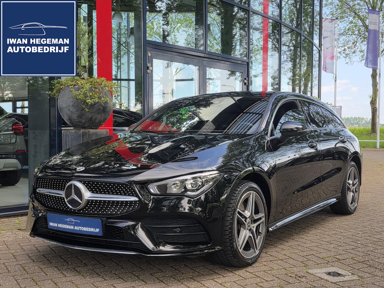 Mercedes-Benz CLA-klasse Shooting Brake - 250 e AMG Line | SOH 95,61% | Wegkl. Trekhaak | Navigatie | Climate Control | Licht metale - AutoWereld.nl