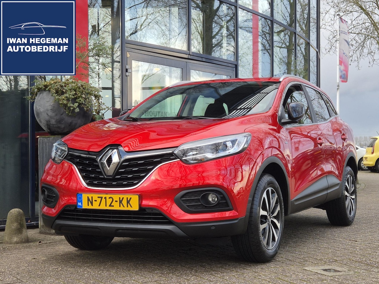 Renault Kadjar - 1.3 TCe 140PK Limited | Navigatie | Parkeersensoren | Cruise Control | Climate Control | L - AutoWereld.nl