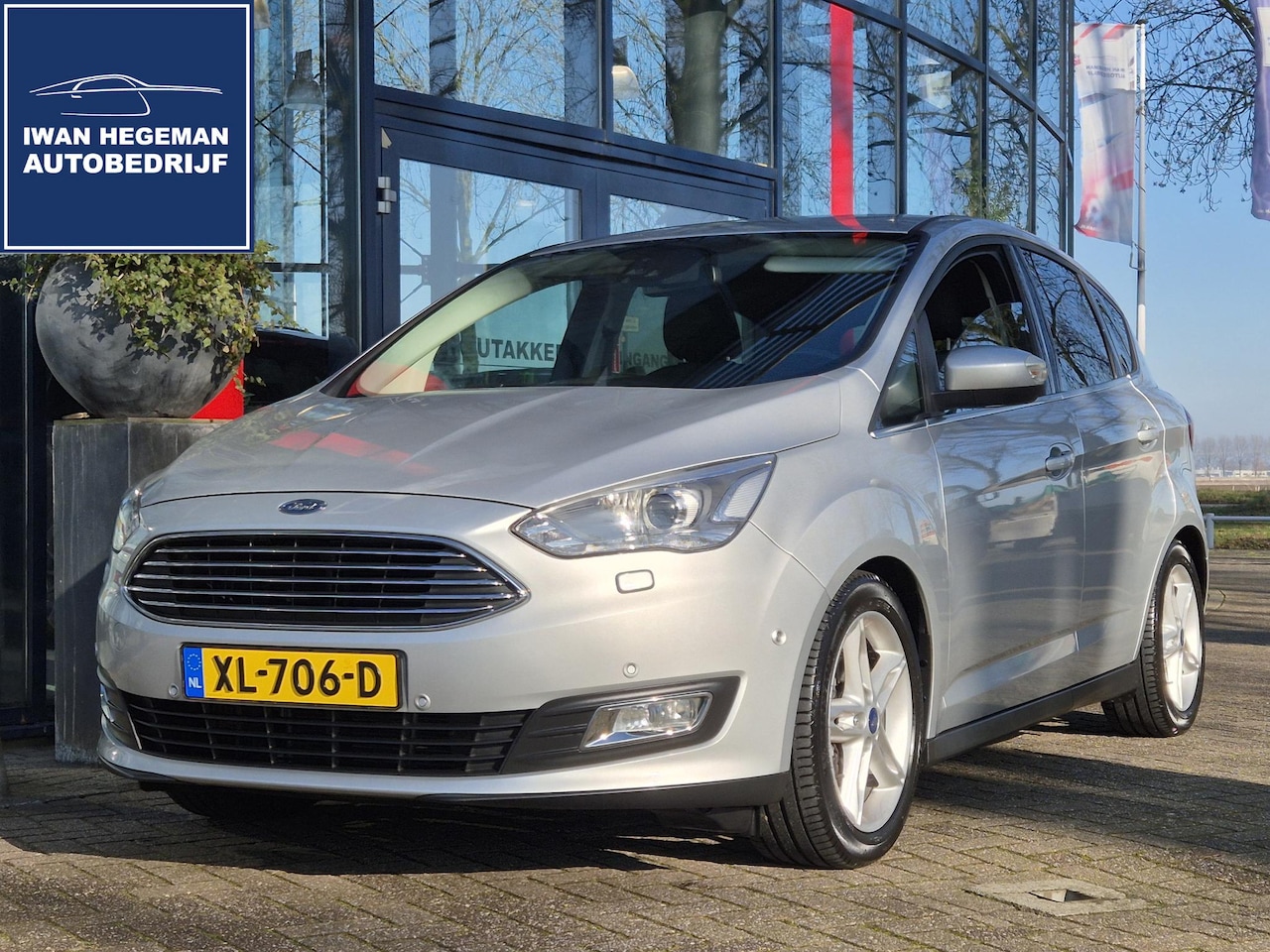 Ford C-Max - 1.0 Titanium 125PK | Navigatie | Parkeersensoren + Camera | Stuur + Stoelverwarming | 17 i - AutoWereld.nl