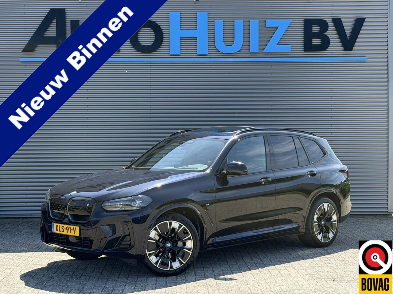 BMW iX3 - High Executive 80 kWh M Sport Panoramadak 20 Inch Harman-Kardon Trekhaak Leder Carplay 360 - AutoWereld.nl