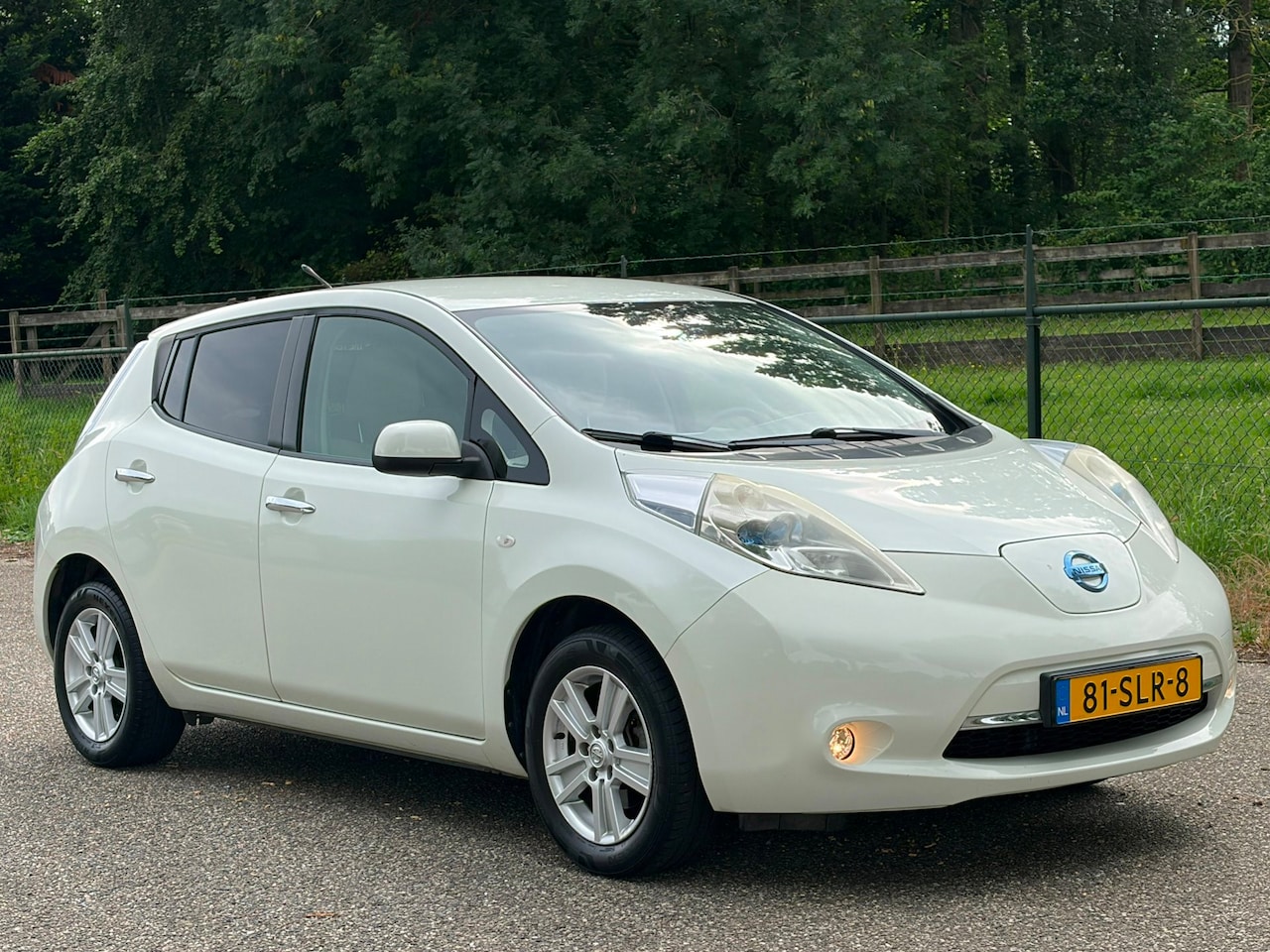 Nissan LEAF - Base 24 kWh /Xenon/Camera/Navi/ - AutoWereld.nl