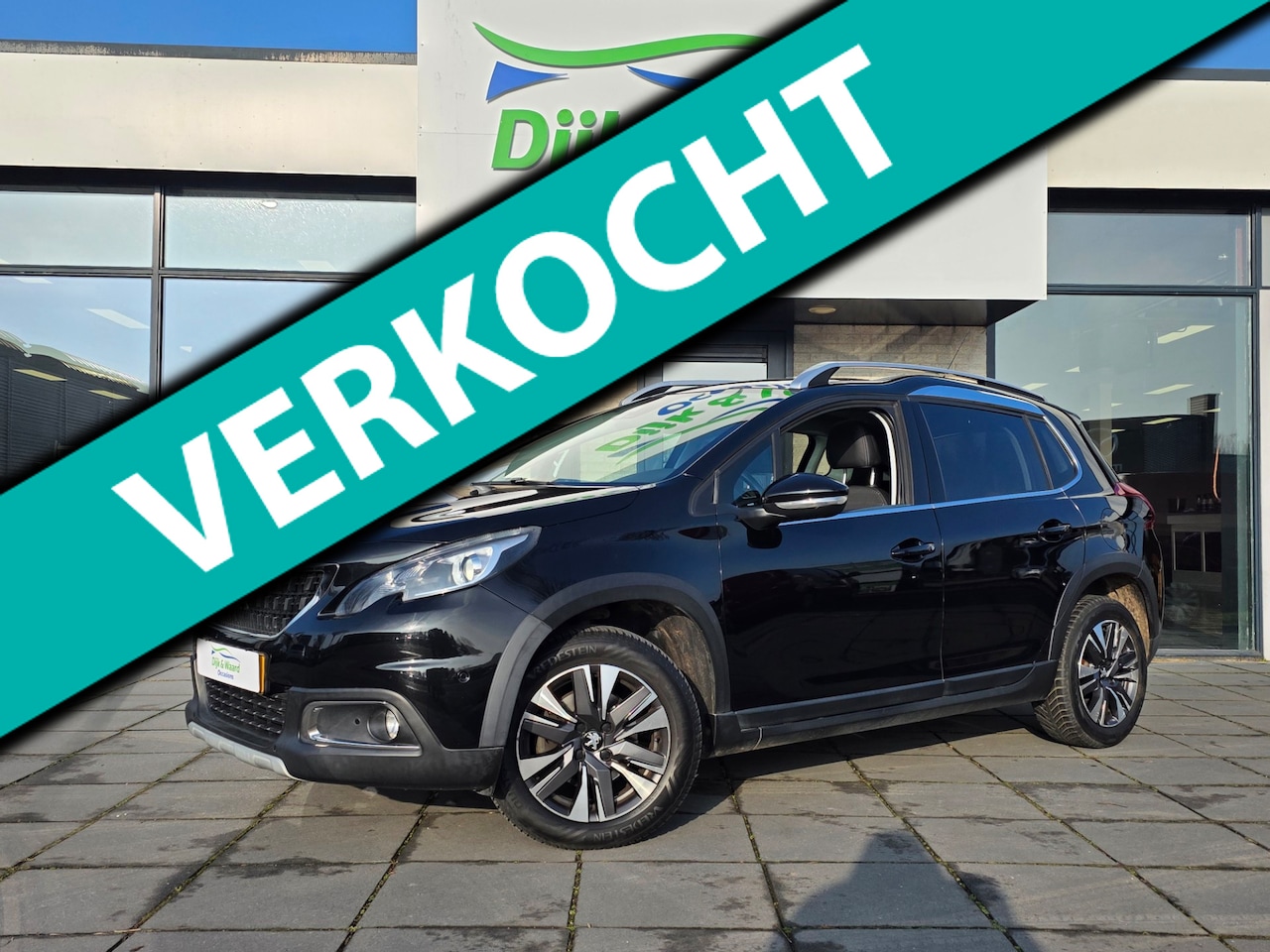 Peugeot 2008 - 1.2 PureTech Allure Automaat – Panoramadak – Camera – Half-leder - AutoWereld.nl