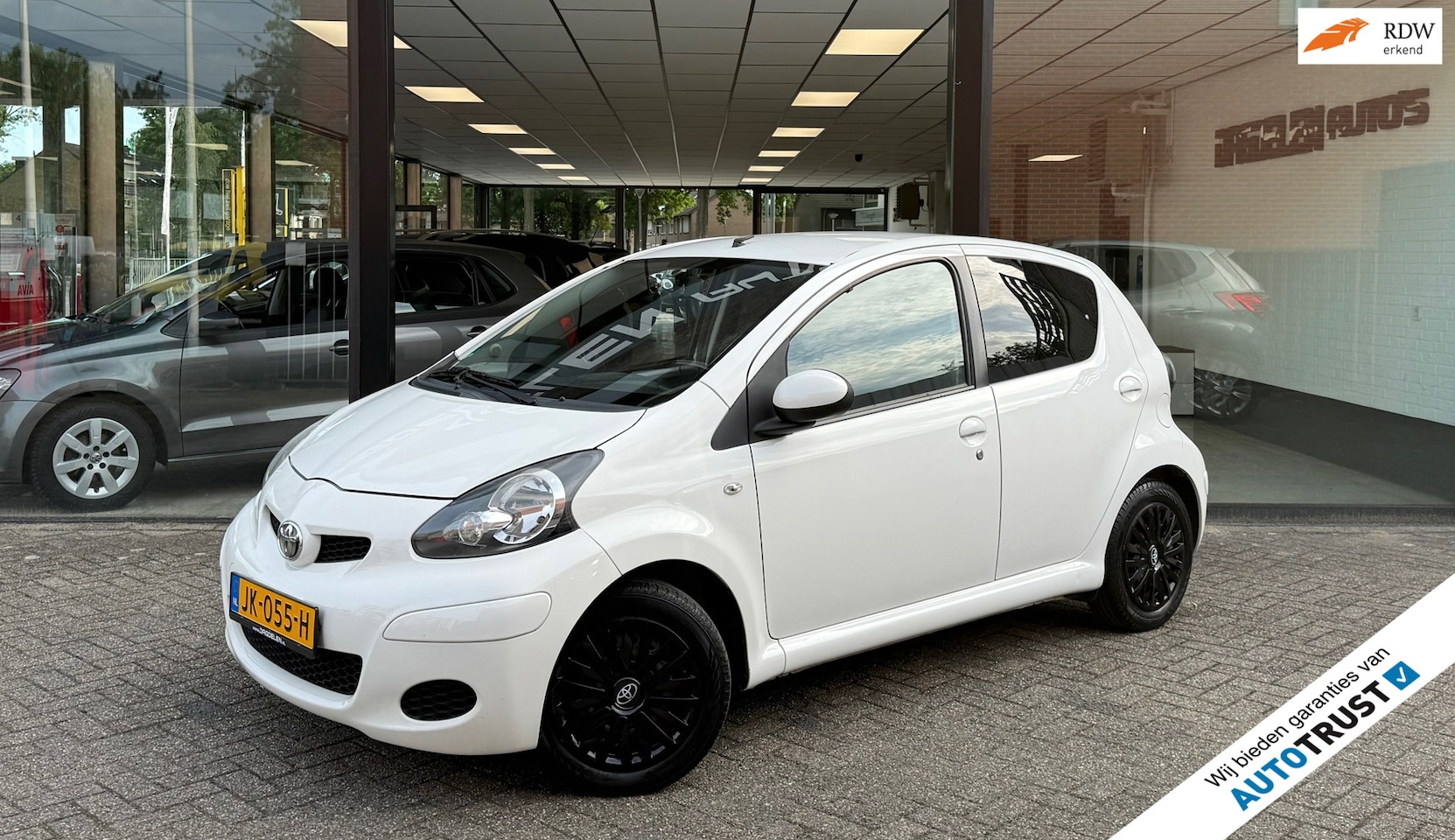 Toyota Aygo - 1.0-12V 5drs AIRCO | NAVI | ELEKTR PACK | NW APK - AutoWereld.nl
