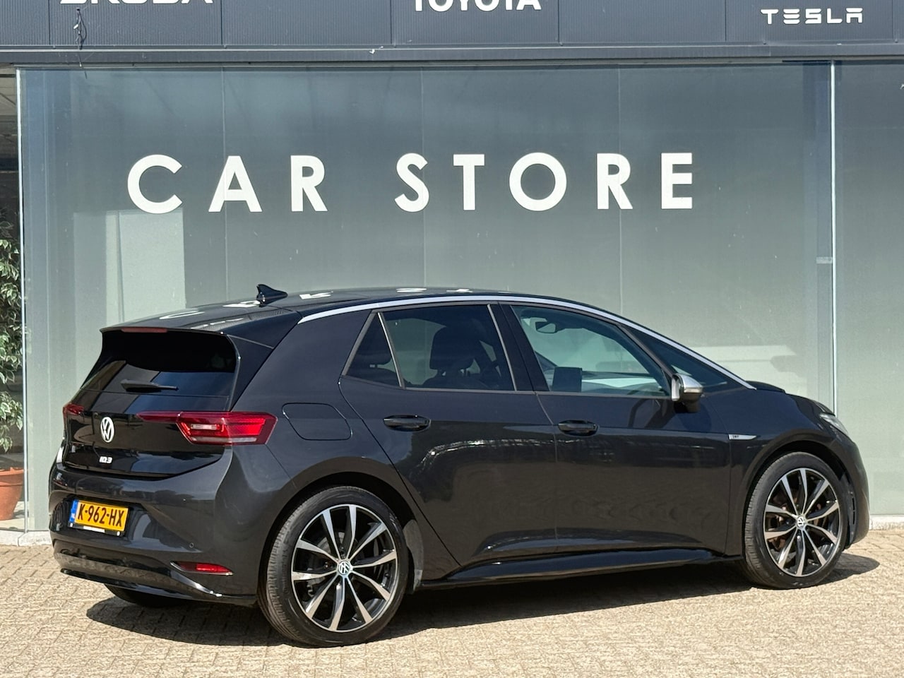Volkswagen ID.3 - First Max 58 kWh 93% soh Pano|Memory|Camera|Stoelverwarming - AutoWereld.nl