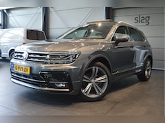 Volkswagen Tiguan - 1.5 TSI ACT R-LINE navi camera pano leer trekhaak