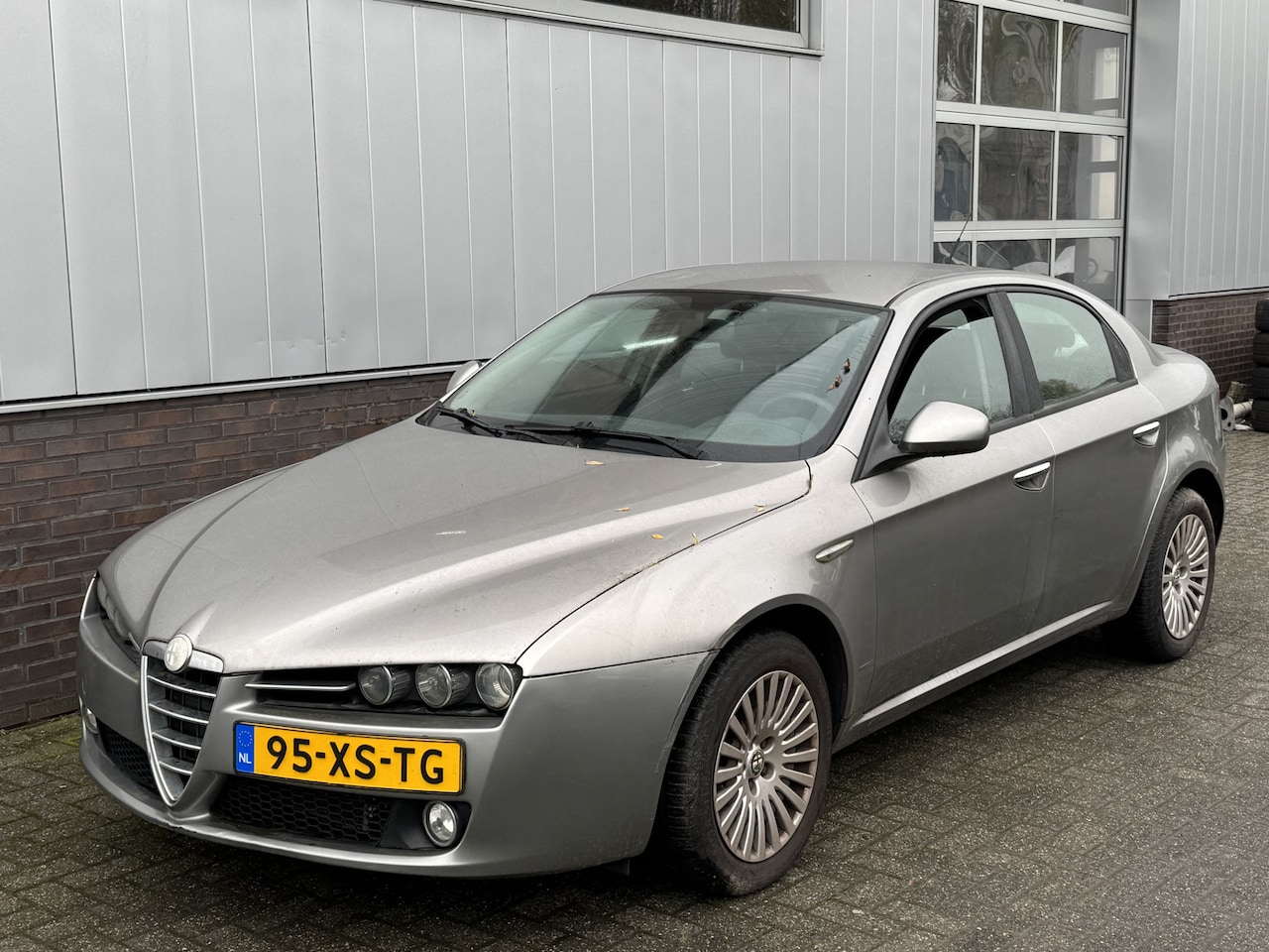 Alfa Romeo 159 - 1.8 mpi Business | Verkoop aan alleen handelsbedrijven | Niet wegwaardig - AutoWereld.nl