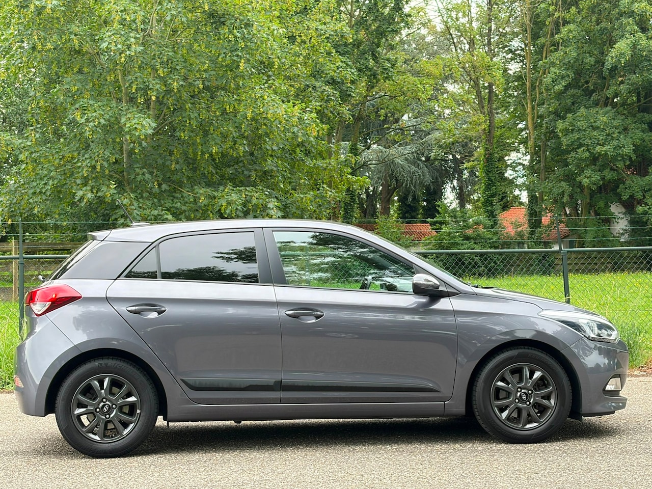 Hyundai i20 - 1.0 T-GDI Black Edition /Navi/Camera/ - AutoWereld.nl