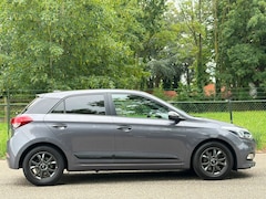 Hyundai i20 - 1.0 T-GDI Black Edition /Navi/Camera/
