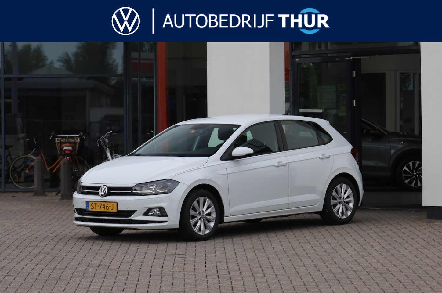 Volkswagen Polo - 1.0 TSI Highline 1.0 TSI Highline 95PK / 70kW, Door ons geleverd en onderhouden, 4 seizoenenbanden, parkeer - AutoWereld.nl