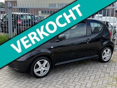 Toyota Aygo - 1.0-12V Access Airco l Centraal vergrendeling l LMV l Elek pakket l NIEUWE APK