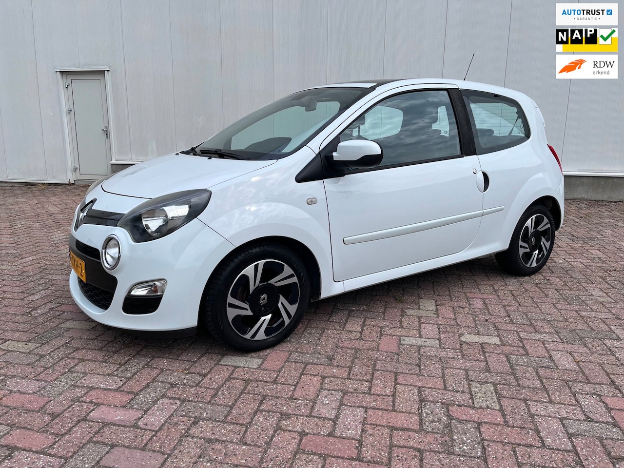 Renault Twingo - 1.2 16V Dynamique panorama dak ECC cruise control 2012 - AutoWereld.nl