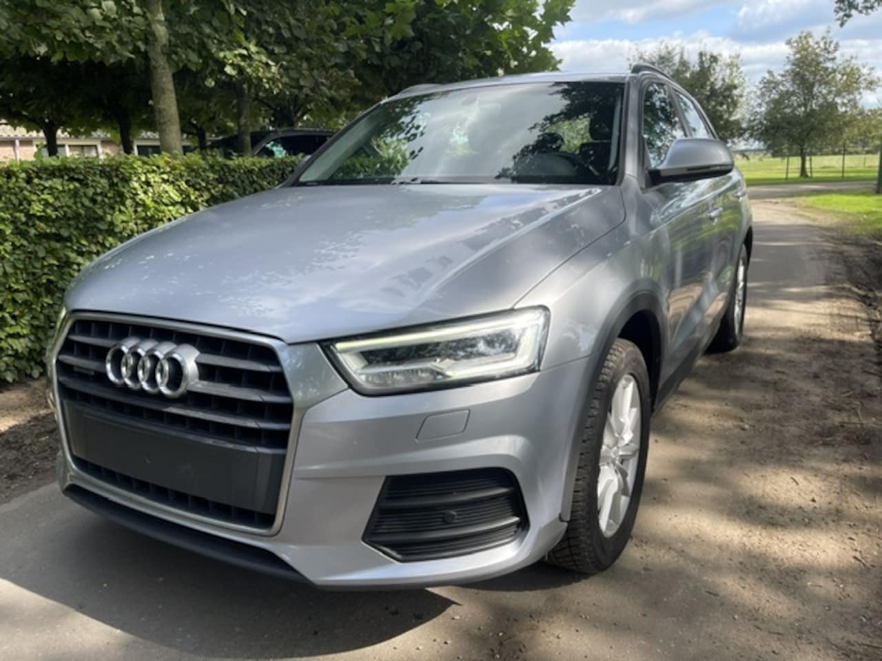 Audi Q3 - 2.0 TDI q Des. PrL + - AutoWereld.nl