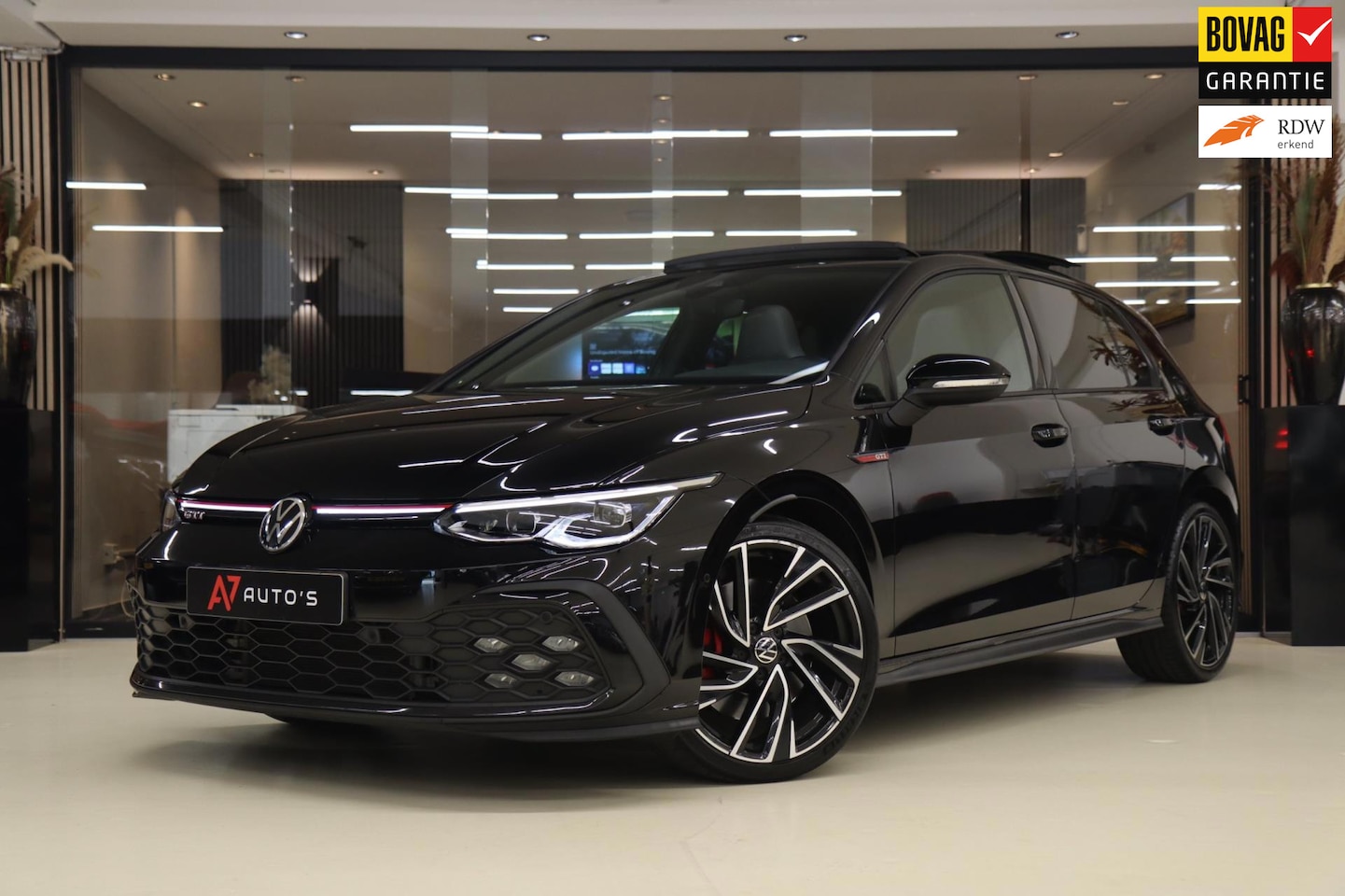 Volkswagen Golf - 2.0 TSI GTI PANO/H&K/IQ-LIGHT/KEYLESS/CARPLAY/CAM/VOLL - AutoWereld.nl