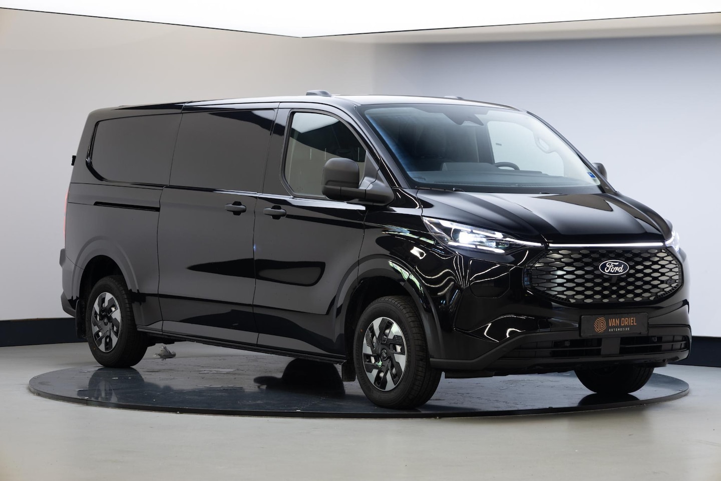 Ford Transit Custom - 340 L2H1 Trend 65 kWh | Camera | Cruise Control | - AutoWereld.nl