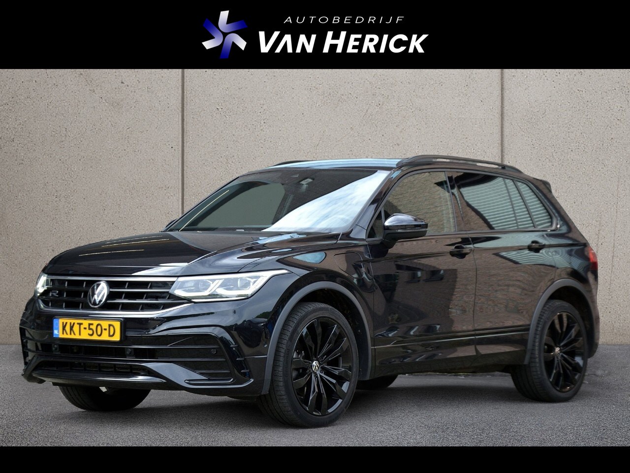 Volkswagen Tiguan - 1.4 TSI eHybrid R-Line Business+ | Black Style | IQ Light | Adaptief onderstel | 20" LM Ve - AutoWereld.nl