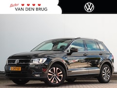 Volkswagen Tiguan - 1.5 TSI ACT Highline | Wegklapbare trekhaak | Parkeersensoren voor & achter | Stoelverwarm