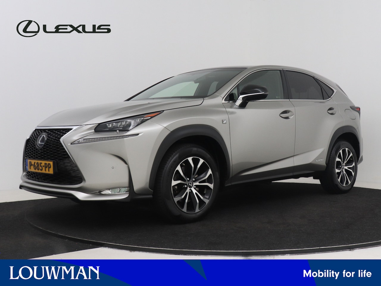 Lexus NX - 300h AWD F Sport Line | Dealer Onderhouden | Panoramadak | Parkeersensoren voor+achter | E - AutoWereld.nl