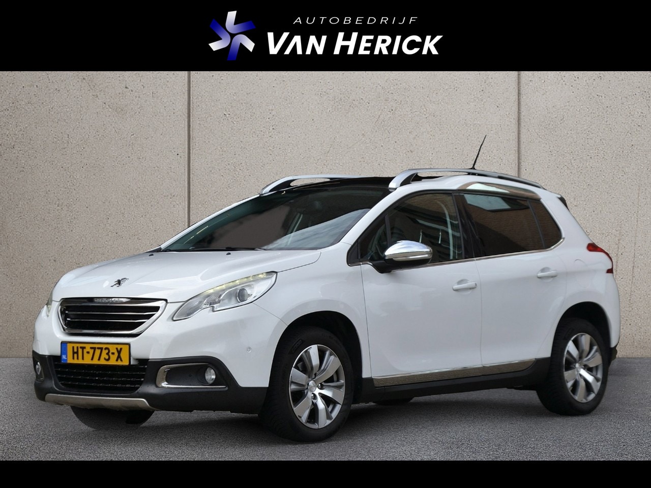 Peugeot 2008 - 1.2 VTi Allure Pack Premium Plus | Panoramadak | Cruise Control | Climate Control - AutoWereld.nl