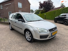 Ford Focus Wagon - 1.6-16V Champion