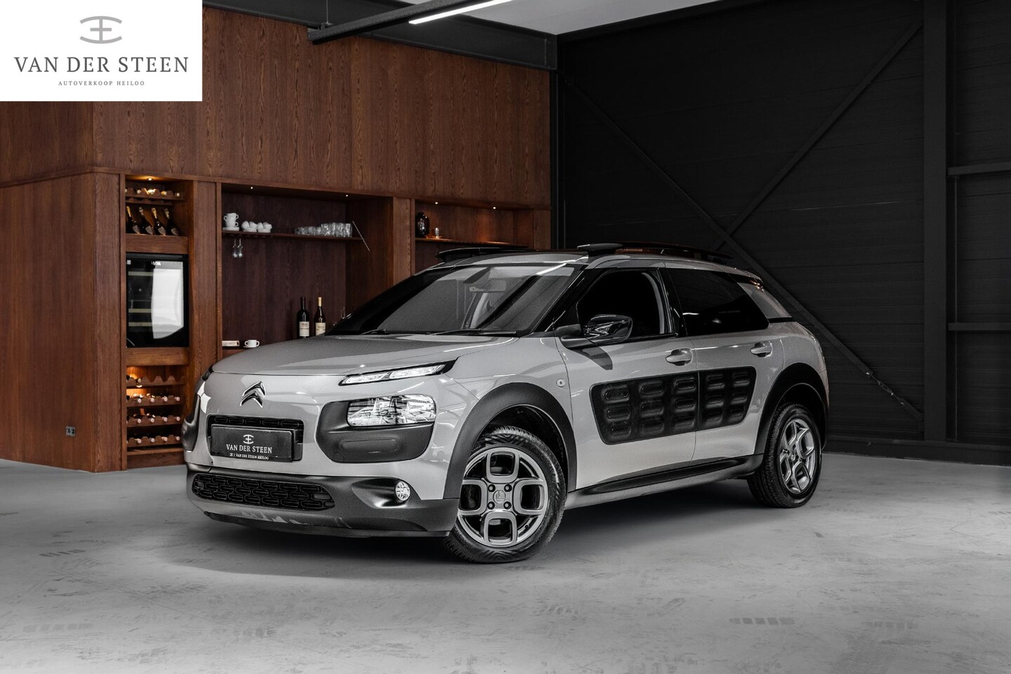 Citroën C4 Cactus - 1.2 PureTech Shine Pano | Origineel Nederlands geleverde auto - AutoWereld.nl