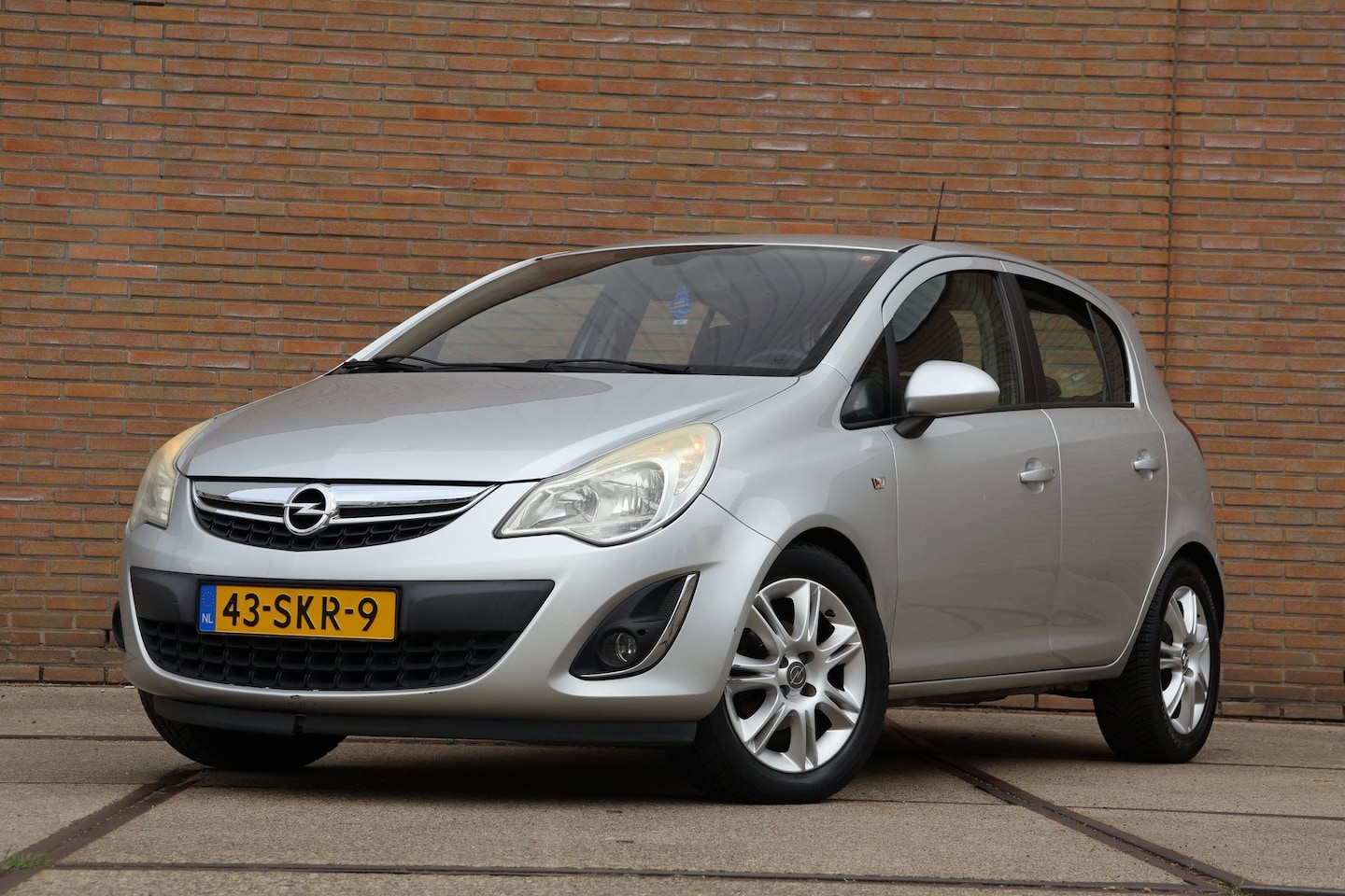 Opel Corsa - 1.4 16V Cosmo |Navi|Airco|Cruise - AutoWereld.nl